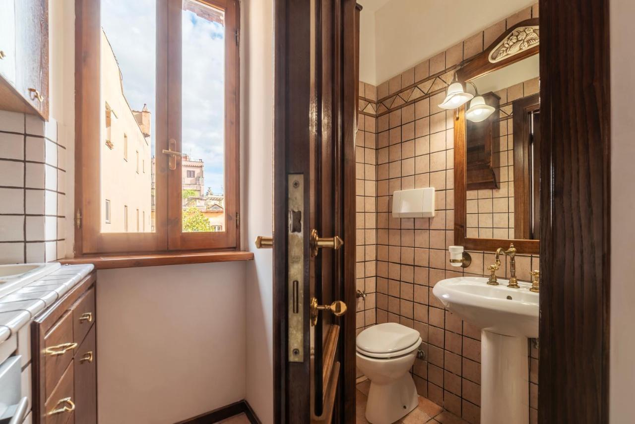 Trastevere Leopard'oro * Rome